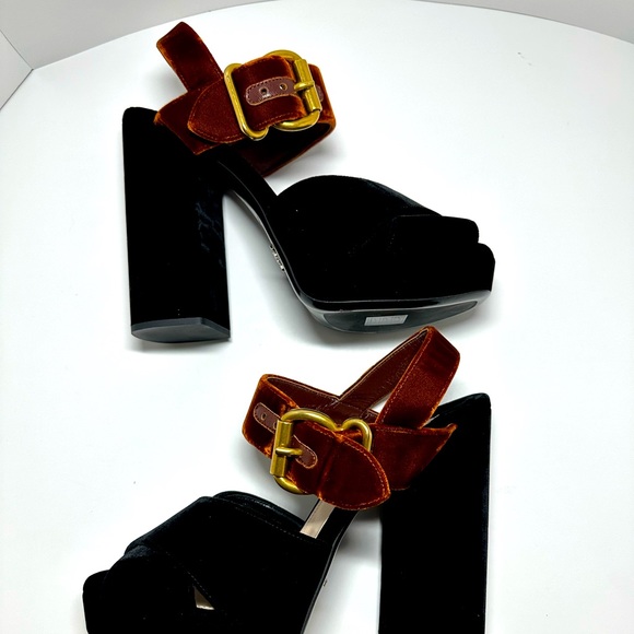 COPY - Prada Bicolor Velvet Platform Sandal, Black/Brown - Picture 3 of 8